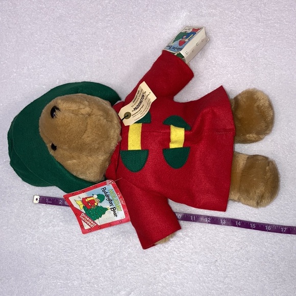 nwt 1997 vintage holiday paddington bear with ornament red coat green hat - Picture 7 of 9